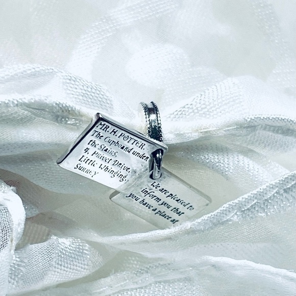 📜 NWOT Hogwarts Acceptance Letter Charm – Harry Potter ✨ - Picture 9 of 14